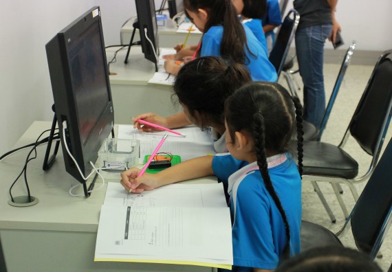 ภาพกิจกรรม คณะวิทยาศาสตร์และเทคโนโลยี จัดกิจกรรมโครงการฝึกทักษะการเรียนรู้ค่ายวิทยาศาสตร์