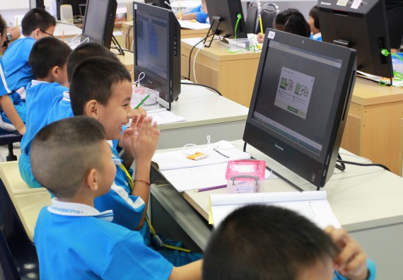 ภาพกิจกรรม คณะวิทยาศาสตร์และเทคโนโลยี จัดกิจกรรมโครงการฝึกทักษะการเรียนรู้ค่ายวิทยาศาสตร์