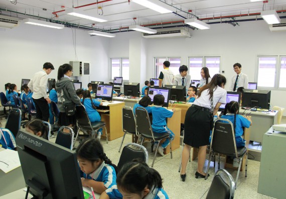 ภาพกิจกรรม คณะวิทยาศาสตร์และเทคโนโลยี จัดกิจกรรมโครงการฝึกทักษะการเรียนรู้ค่ายวิทยาศาสตร์