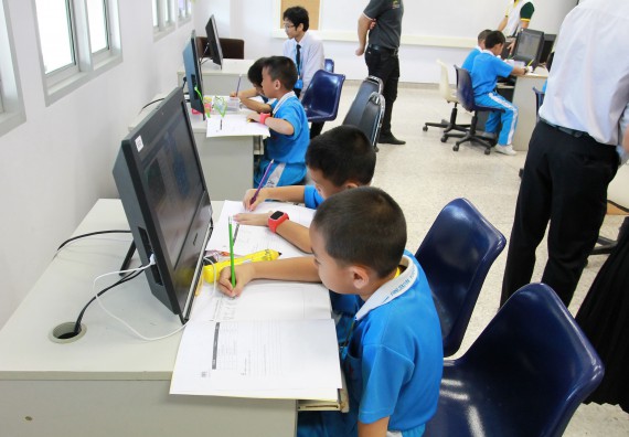 ภาพกิจกรรม คณะวิทยาศาสตร์และเทคโนโลยี จัดกิจกรรมโครงการฝึกทักษะการเรียนรู้ค่ายวิทยาศาสตร์