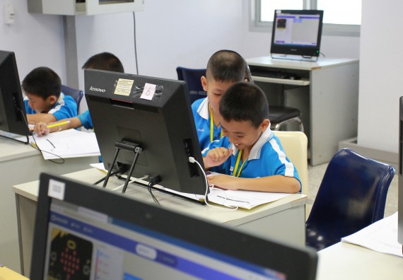 ภาพกิจกรรม คณะวิทยาศาสตร์และเทคโนโลยี จัดกิจกรรมโครงการฝึกทักษะการเรียนรู้ค่ายวิทยาศาสตร์