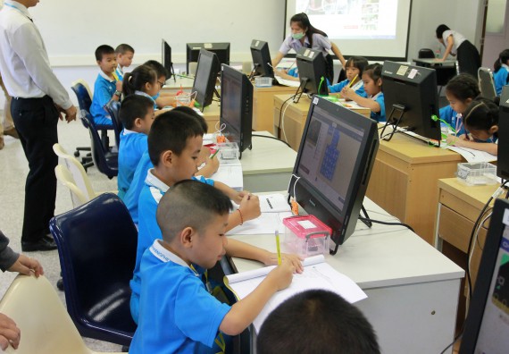 ภาพกิจกรรม คณะวิทยาศาสตร์และเทคโนโลยี จัดกิจกรรมโครงการฝึกทักษะการเรียนรู้ค่ายวิทยาศาสตร์