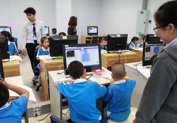 ภาพกิจกรรม คณะวิทยาศาสตร์และเทคโนโลยี จัดกิจกรรมโครงการฝึกทักษะการเรียนรู้ค่ายวิทยาศาสตร์