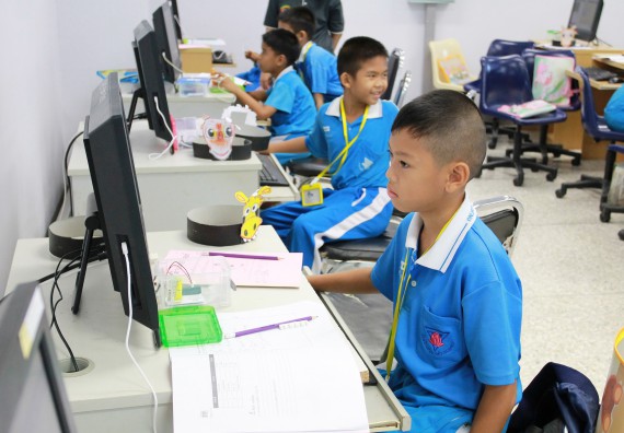 ภาพกิจกรรม คณะวิทยาศาสตร์และเทคโนโลยี จัดกิจกรรมโครงการฝึกทักษะการเรียนรู้ค่ายวิทยาศาสตร์