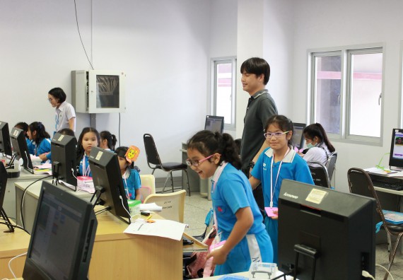 ภาพกิจกรรม คณะวิทยาศาสตร์และเทคโนโลยี จัดกิจกรรมโครงการฝึกทักษะการเรียนรู้ค่ายวิทยาศาสตร์