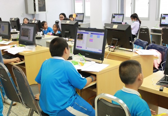 ภาพกิจกรรม คณะวิทยาศาสตร์และเทคโนโลยี จัดกิจกรรมโครงการฝึกทักษะการเรียนรู้ค่ายวิทยาศาสตร์