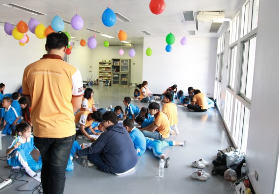 ภาพกิจกรรม คณะวิทยาศาสตร์และเทคโนโลยี จัดกิจกรรมโครงการฝึกทักษะการเรียนรู้ค่ายวิทยาศาสตร์