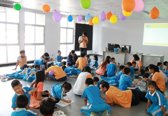 ภาพกิจกรรม คณะวิทยาศาสตร์และเทคโนโลยี จัดกิจกรรมโครงการฝึกทักษะการเรียนรู้ค่ายวิทยาศาสตร์