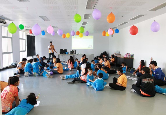 ภาพกิจกรรม คณะวิทยาศาสตร์และเทคโนโลยี จัดกิจกรรมโครงการฝึกทักษะการเรียนรู้ค่ายวิทยาศาสตร์