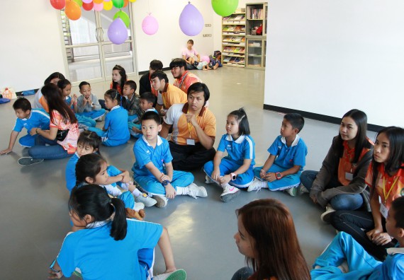 ภาพกิจกรรม คณะวิทยาศาสตร์และเทคโนโลยี จัดกิจกรรมโครงการฝึกทักษะการเรียนรู้ค่ายวิทยาศาสตร์