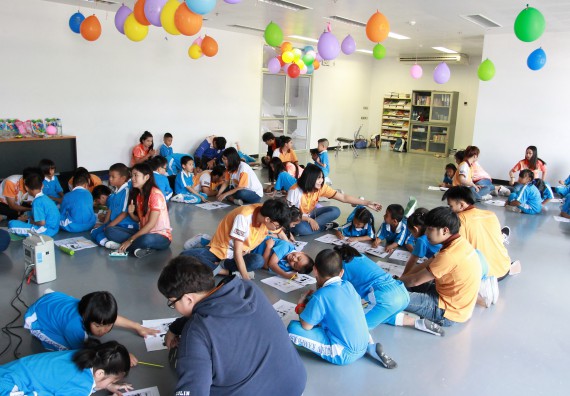 ภาพกิจกรรม คณะวิทยาศาสตร์และเทคโนโลยี จัดกิจกรรมโครงการฝึกทักษะการเรียนรู้ค่ายวิทยาศาสตร์