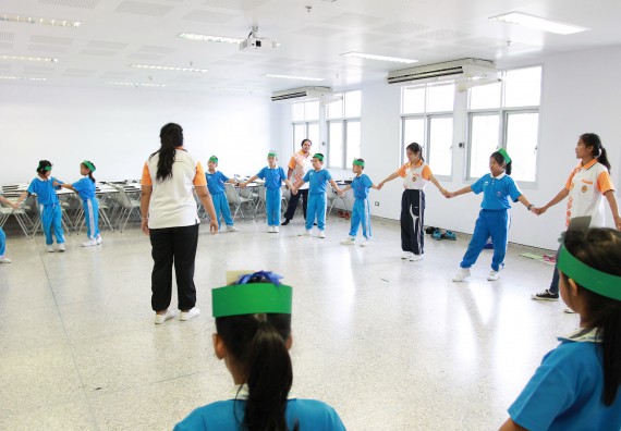 ภาพกิจกรรม คณะวิทยาศาสตร์และเทคโนโลยี จัดกิจกรรมโครงการฝึกทักษะการเรียนรู้ค่ายวิทยาศาสตร์