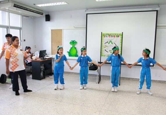 ภาพกิจกรรม คณะวิทยาศาสตร์และเทคโนโลยี จัดกิจกรรมโครงการฝึกทักษะการเรียนรู้ค่ายวิทยาศาสตร์