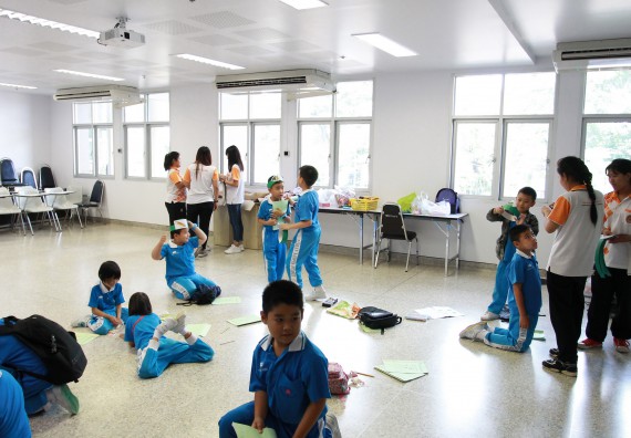 ภาพกิจกรรม คณะวิทยาศาสตร์และเทคโนโลยี จัดกิจกรรมโครงการฝึกทักษะการเรียนรู้ค่ายวิทยาศาสตร์