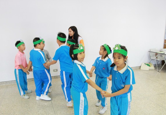 ภาพกิจกรรม คณะวิทยาศาสตร์และเทคโนโลยี จัดกิจกรรมโครงการฝึกทักษะการเรียนรู้ค่ายวิทยาศาสตร์