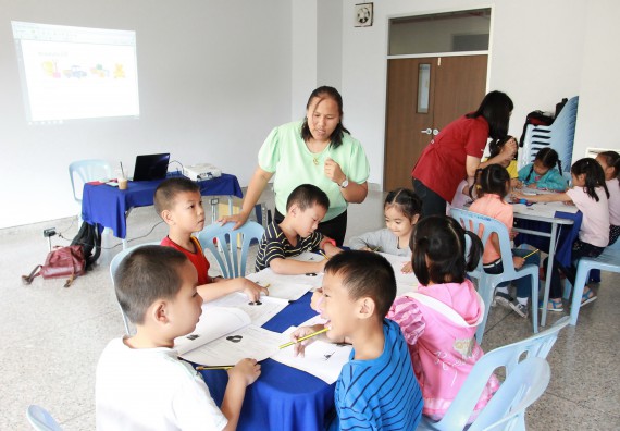 ภาพกิจกรรม คณะวิทยาศาสตร์และเทคโนโลยี จัดกิจกรรมโครงการฝึกทักษะการเรียนรู้ค่ายวิทยาศาสตร์