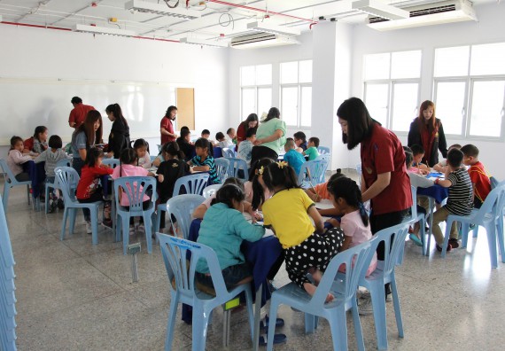 ภาพกิจกรรม คณะวิทยาศาสตร์และเทคโนโลยี จัดกิจกรรมโครงการฝึกทักษะการเรียนรู้ค่ายวิทยาศาสตร์