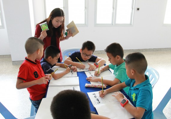 ภาพกิจกรรม คณะวิทยาศาสตร์และเทคโนโลยี จัดกิจกรรมโครงการฝึกทักษะการเรียนรู้ค่ายวิทยาศาสตร์