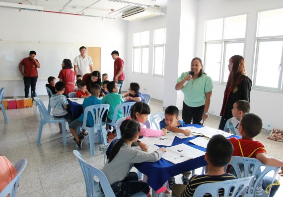 ภาพกิจกรรม คณะวิทยาศาสตร์และเทคโนโลยี จัดกิจกรรมโครงการฝึกทักษะการเรียนรู้ค่ายวิทยาศาสตร์