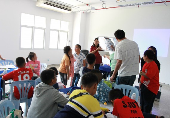 ภาพกิจกรรม คณะวิทยาศาสตร์และเทคโนโลยี จัดกิจกรรมโครงการฝึกทักษะการเรียนรู้ค่ายวิทยาศาสตร์