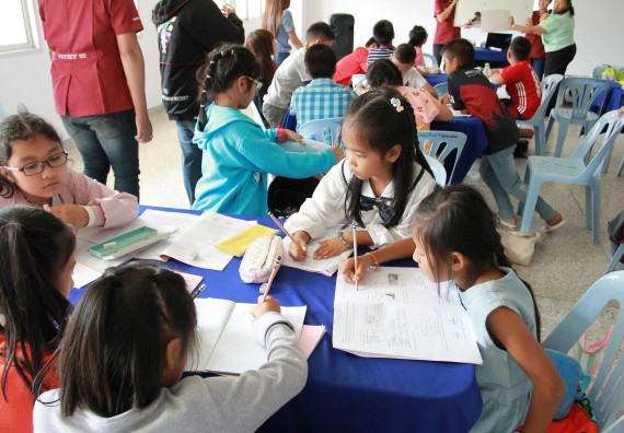 ภาพกิจกรรม คณะวิทยาศาสตร์และเทคโนโลยี จัดกิจกรรมโครงการฝึกทักษะการเรียนรู้ค่ายวิทยาศาสตร์