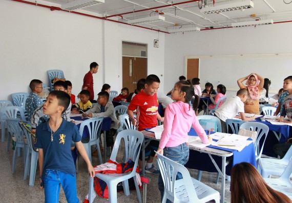 ภาพกิจกรรม คณะวิทยาศาสตร์และเทคโนโลยี จัดกิจกรรมโครงการฝึกทักษะการเรียนรู้ค่ายวิทยาศาสตร์