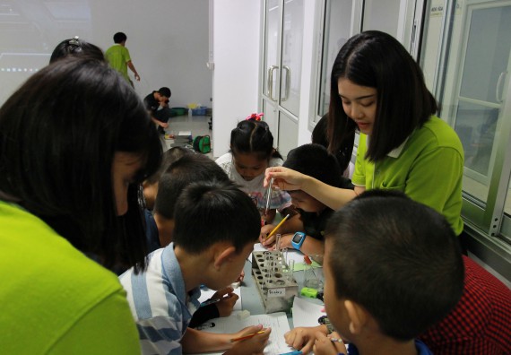 ภาพกิจกรรม คณะวิทยาศาสตร์และเทคโนโลยี จัดกิจกรรมโครงการฝึกทักษะการเรียนรู้ค่ายวิทยาศาสตร์