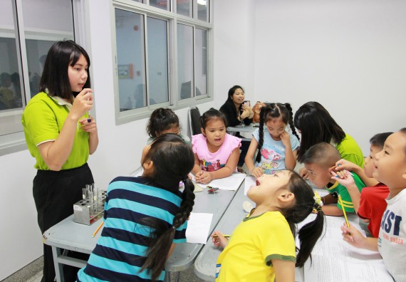 ภาพกิจกรรม คณะวิทยาศาสตร์และเทคโนโลยี จัดกิจกรรมโครงการฝึกทักษะการเรียนรู้ค่ายวิทยาศาสตร์