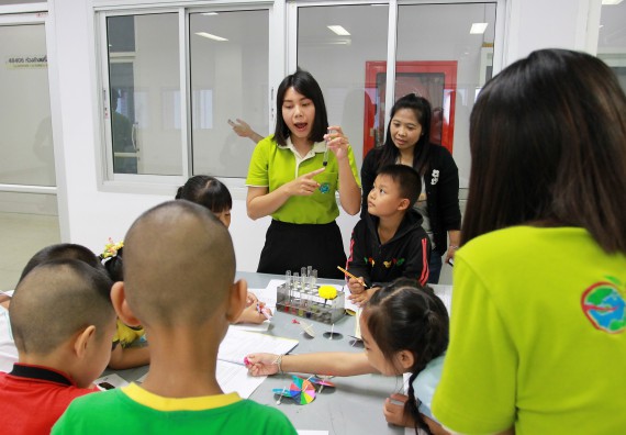 ภาพกิจกรรม คณะวิทยาศาสตร์และเทคโนโลยี จัดกิจกรรมโครงการฝึกทักษะการเรียนรู้ค่ายวิทยาศาสตร์