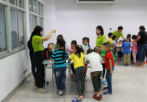 ภาพกิจกรรม คณะวิทยาศาสตร์และเทคโนโลยี จัดกิจกรรมโครงการฝึกทักษะการเรียนรู้ค่ายวิทยาศาสตร์