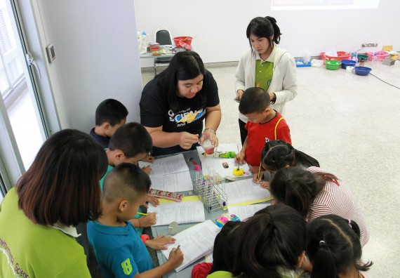 ภาพกิจกรรม คณะวิทยาศาสตร์และเทคโนโลยี จัดกิจกรรมโครงการฝึกทักษะการเรียนรู้ค่ายวิทยาศาสตร์