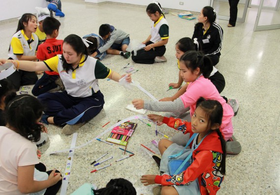 ภาพกิจกรรม คณะวิทยาศาสตร์และเทคโนโลยี จัดกิจกรรมโครงการฝึกทักษะการเรียนรู้ค่ายวิทยาศาสตร์