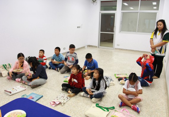 ภาพกิจกรรม คณะวิทยาศาสตร์และเทคโนโลยี จัดกิจกรรมโครงการฝึกทักษะการเรียนรู้ค่ายวิทยาศาสตร์