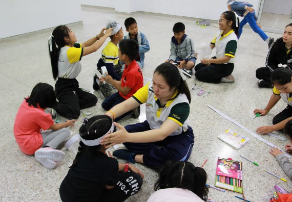 ภาพกิจกรรม คณะวิทยาศาสตร์และเทคโนโลยี จัดกิจกรรมโครงการฝึกทักษะการเรียนรู้ค่ายวิทยาศาสตร์