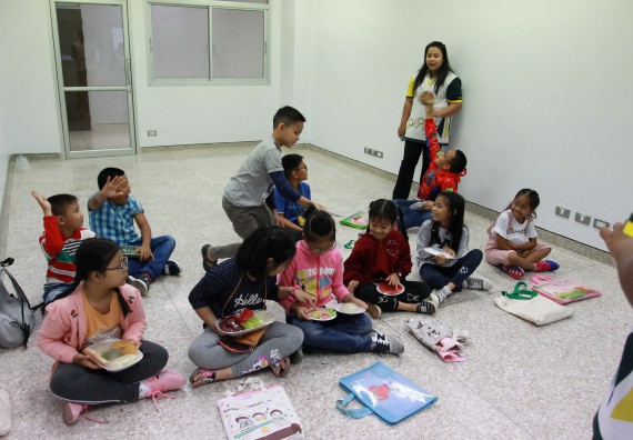 ภาพกิจกรรม คณะวิทยาศาสตร์และเทคโนโลยี จัดกิจกรรมโครงการฝึกทักษะการเรียนรู้ค่ายวิทยาศาสตร์