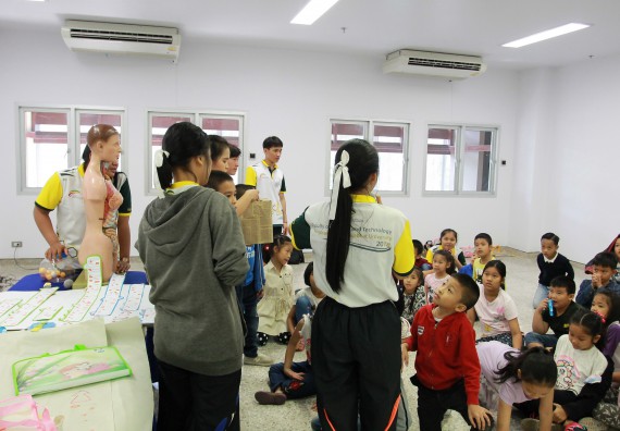 ภาพกิจกรรม คณะวิทยาศาสตร์และเทคโนโลยี จัดกิจกรรมโครงการฝึกทักษะการเรียนรู้ค่ายวิทยาศาสตร์