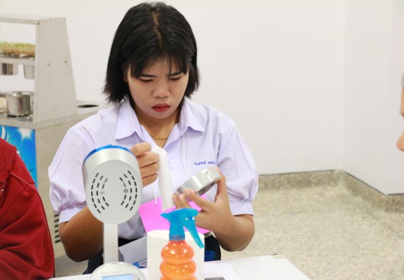 ภาพกิจกรรม โปรแกรมวิชาวิทยาศาสตร์และเทคโนโลยีการอาหาร จัดอบรมเชิงปฏิบัติการ เรื่อง อาหารปลอดภัยในโรงเรียน