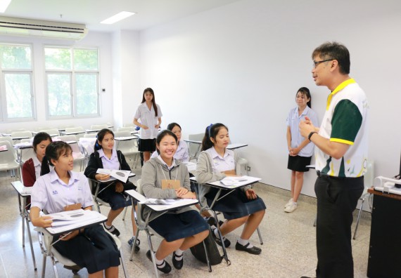 ภาพกิจกรรม โปรแกรมวิชาวิทยาศาสตร์และเทคโนโลยีการอาหาร จัดอบรมเชิงปฏิบัติการ เรื่อง อาหารปลอดภัยในโรงเรียน