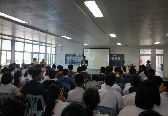 ภาพกิจกรรม คณะวิทยาศาสตร์และเทคโนโลยี จัดค่ายวิทยาศาสตร์โรงเรียนตากพิทยาคม