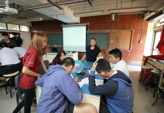 ภาพกิจกรรม คณะวิทยาศาสตร์และเทคโนโลยี จัดค่ายวิทยาศาสตร์โรงเรียนตากพิทยาคม
