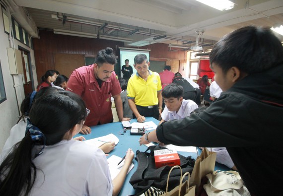 ภาพกิจกรรม คณะวิทยาศาสตร์และเทคโนโลยี จัดค่ายวิทยาศาสตร์โรงเรียนตากพิทยาคม
