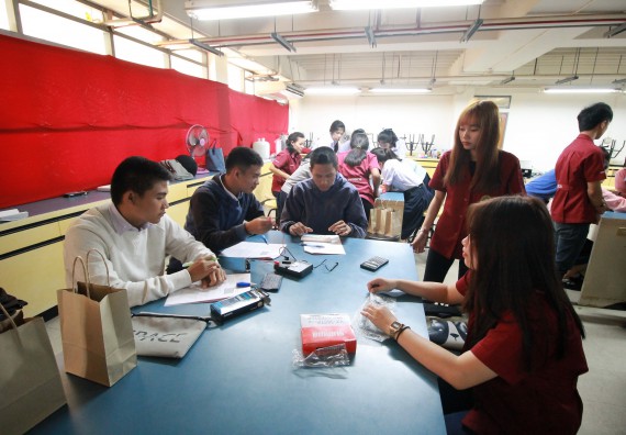 ภาพกิจกรรม คณะวิทยาศาสตร์และเทคโนโลยี จัดค่ายวิทยาศาสตร์โรงเรียนตากพิทยาคม