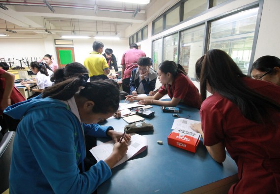 ภาพกิจกรรม คณะวิทยาศาสตร์และเทคโนโลยี จัดค่ายวิทยาศาสตร์โรงเรียนตากพิทยาคม