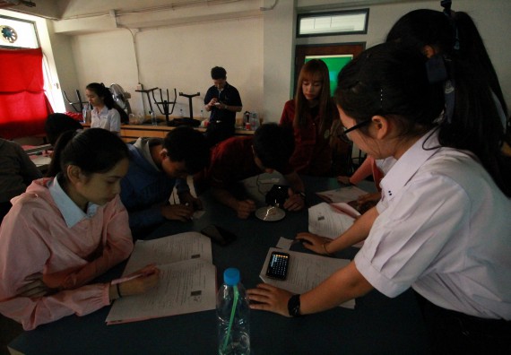 ภาพกิจกรรม คณะวิทยาศาสตร์และเทคโนโลยี จัดค่ายวิทยาศาสตร์โรงเรียนตากพิทยาคม
