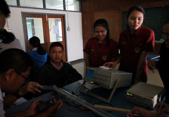 ภาพกิจกรรม คณะวิทยาศาสตร์และเทคโนโลยี จัดค่ายวิทยาศาสตร์โรงเรียนตากพิทยาคม