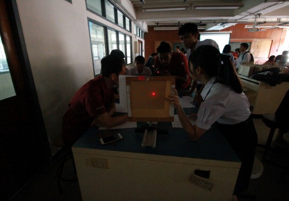 ภาพกิจกรรม คณะวิทยาศาสตร์และเทคโนโลยี จัดค่ายวิทยาศาสตร์โรงเรียนตากพิทยาคม