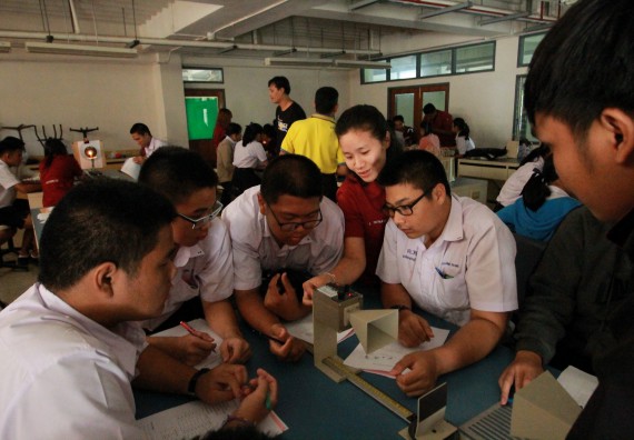 ภาพกิจกรรม คณะวิทยาศาสตร์และเทคโนโลยี จัดค่ายวิทยาศาสตร์โรงเรียนตากพิทยาคม