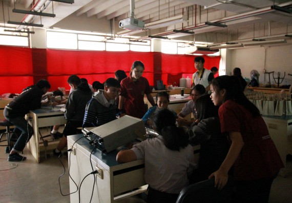 ภาพกิจกรรม คณะวิทยาศาสตร์และเทคโนโลยี จัดค่ายวิทยาศาสตร์โรงเรียนตากพิทยาคม