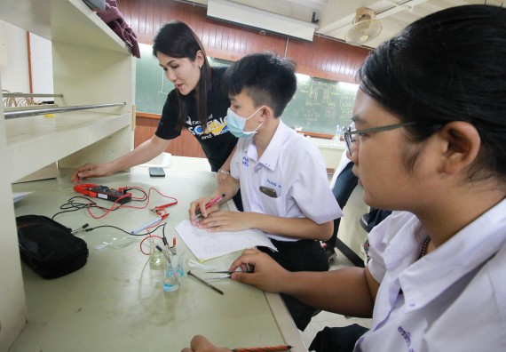 ภาพกิจกรรม คณะวิทยาศาสตร์และเทคโนโลยี จัดค่ายวิทยาศาสตร์โรงเรียนตากพิทยาคม
