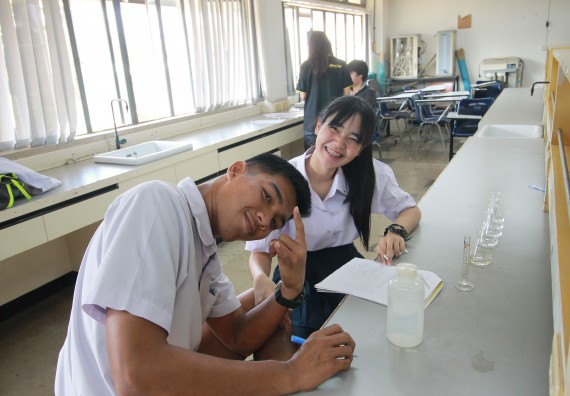ภาพกิจกรรม คณะวิทยาศาสตร์และเทคโนโลยี จัดค่ายวิทยาศาสตร์โรงเรียนตากพิทยาคม